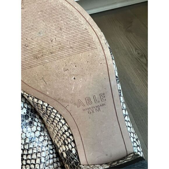 Able Local + Global Women’s Size 6.5 Lizbeth Snake Print Loafers - Picture 10 of 12